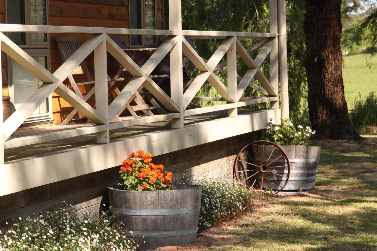 Nyora Little Lake Cottage الغرفة الصورة