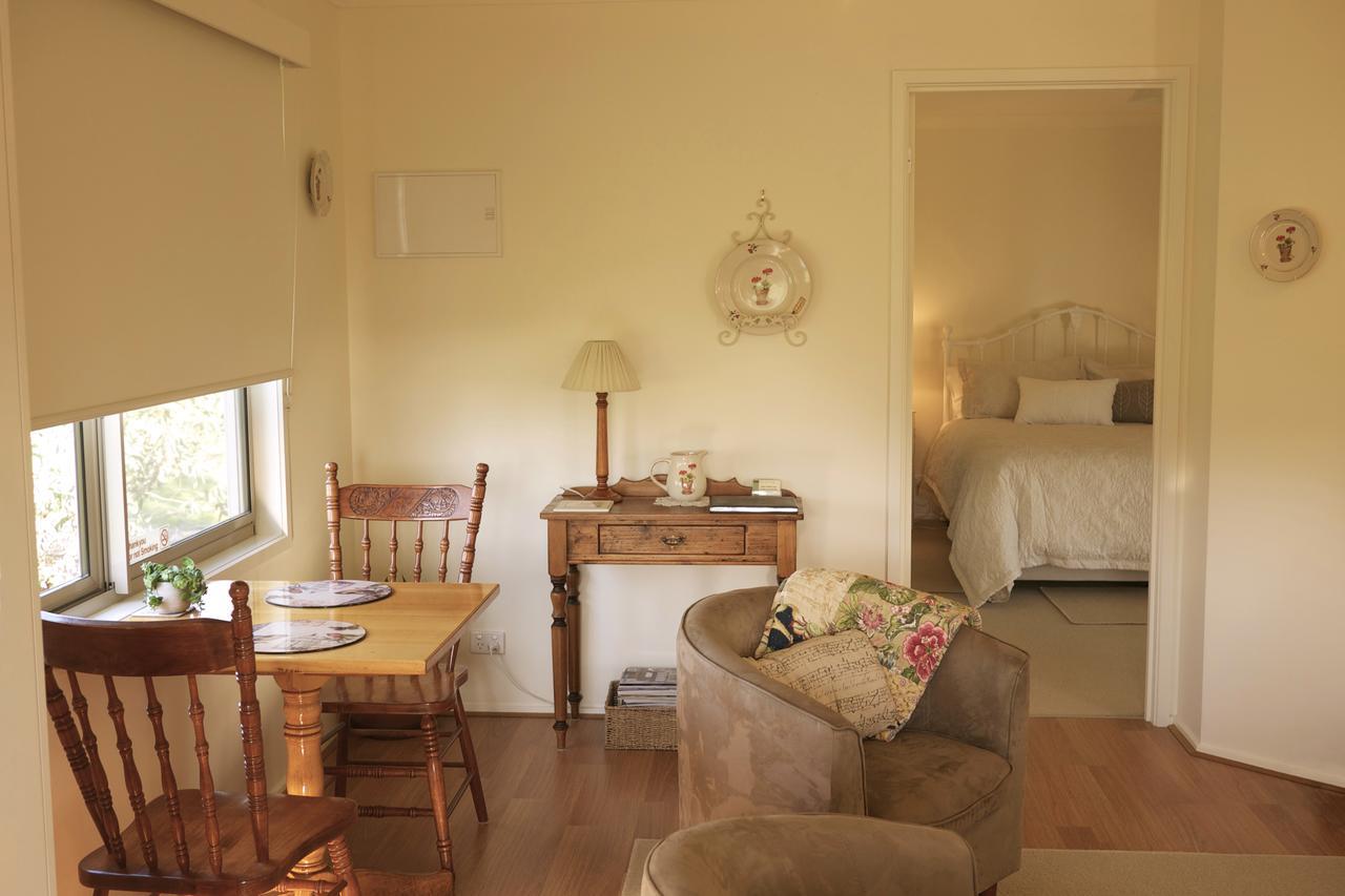 Nyora Little Lake Cottage الغرفة الصورة